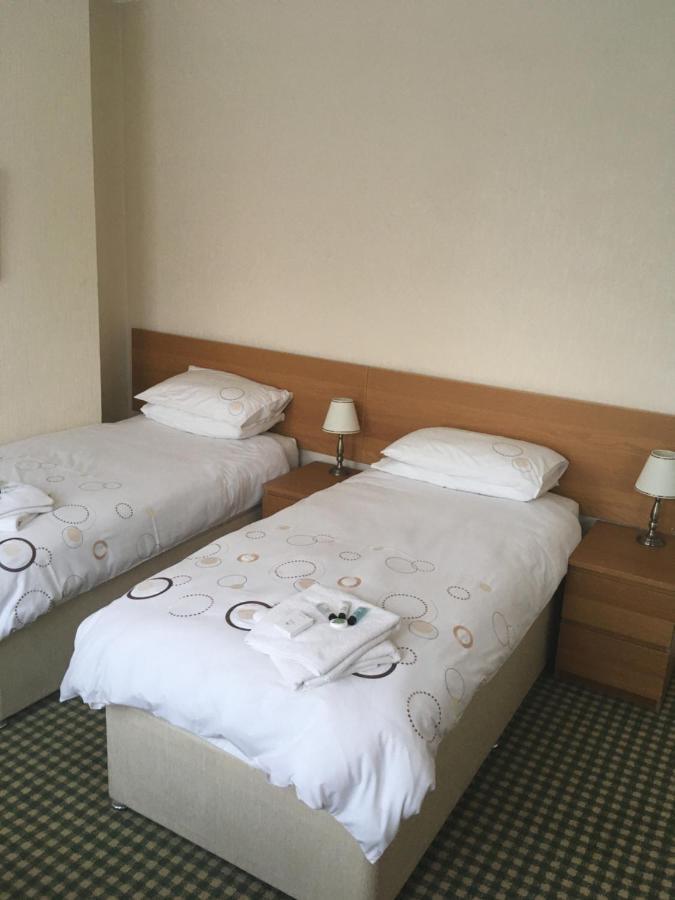 The Hawthornes Licensed Guest House 诺廷利 外观 照片
