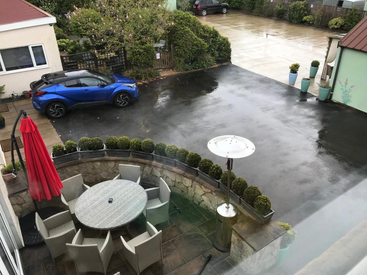 The Hawthornes Licensed Guest House 诺廷利 外观 照片