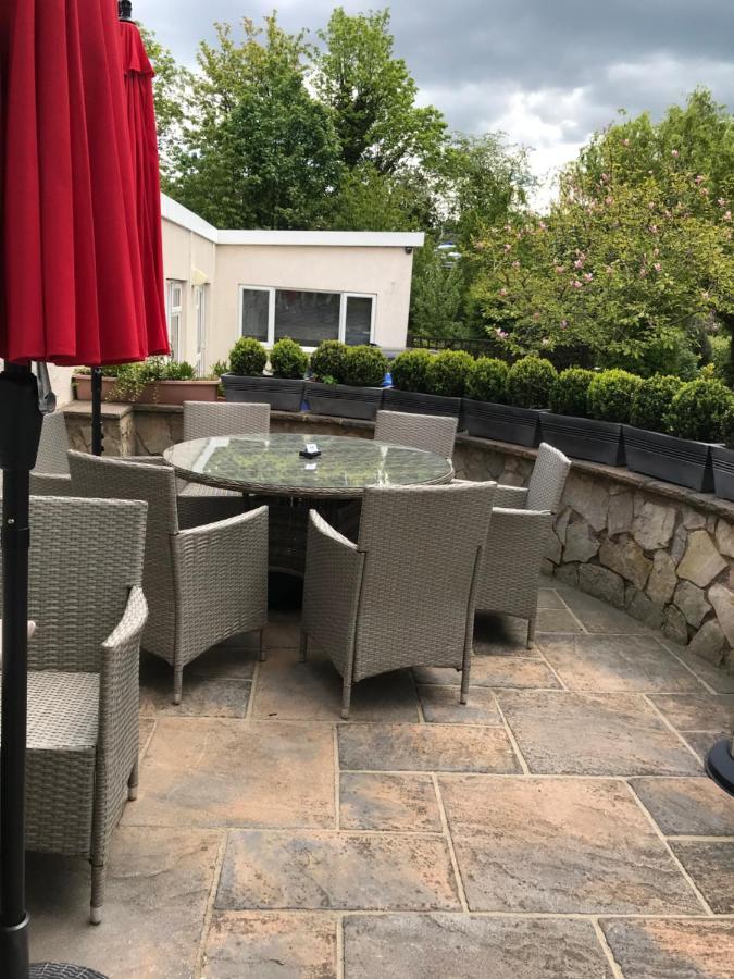The Hawthornes Licensed Guest House 诺廷利 外观 照片